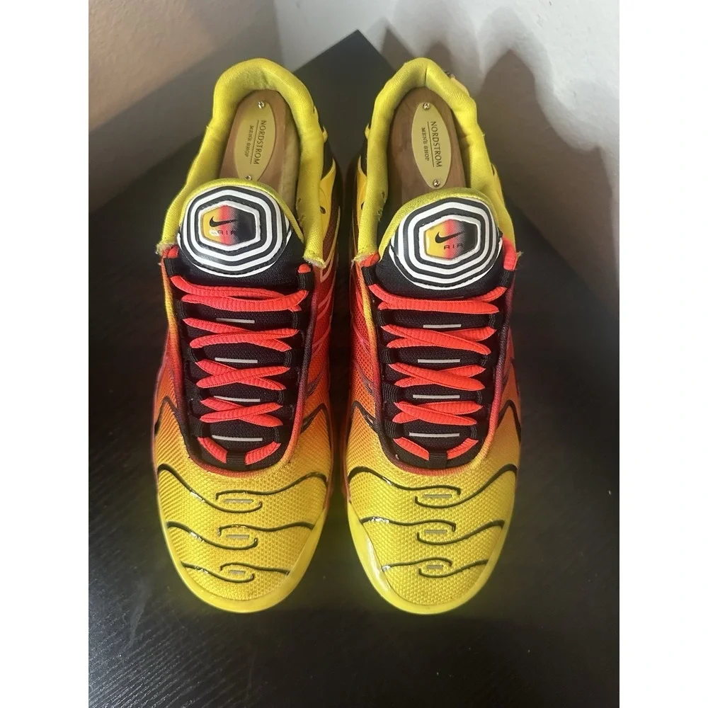 Nike Air Max Plus Fade Chrome Yellow Bright Crimson Youth‎ Size 5 Women's 6.5